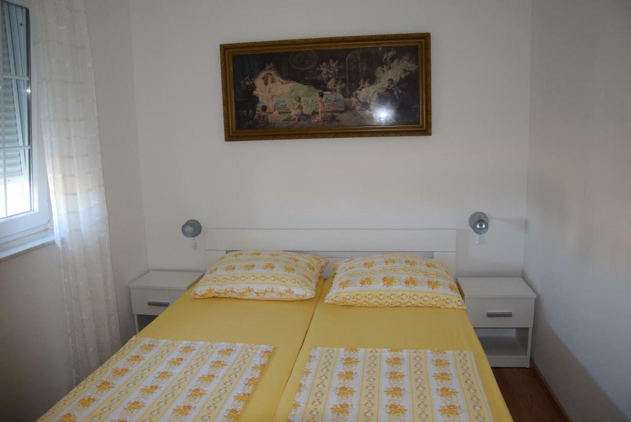 Apartmani Diana Medulin Exterior foto