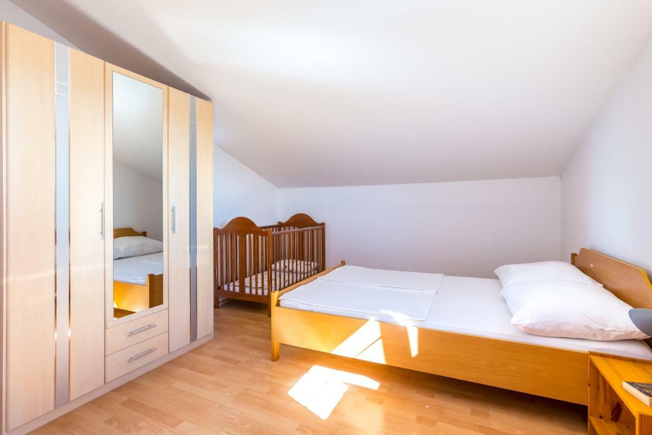 Apartmani Diana Medulin Exterior foto